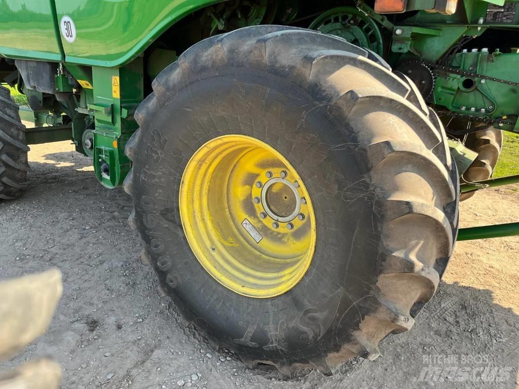 John Deere W 650 i حصادات