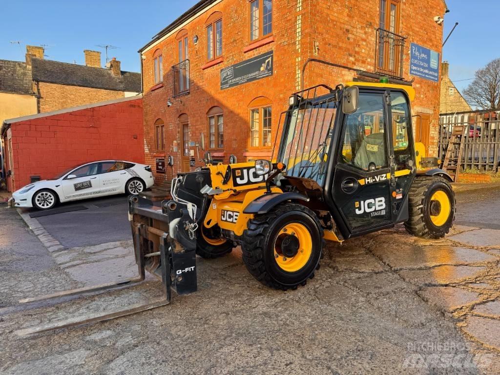 JCB 525-60 مناولات متداخلة