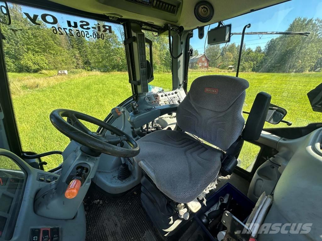 Valtra N 123 H5 الجرارات