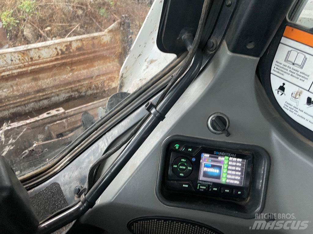 Bobcat T550 لوادر انزلاقية التوجيه