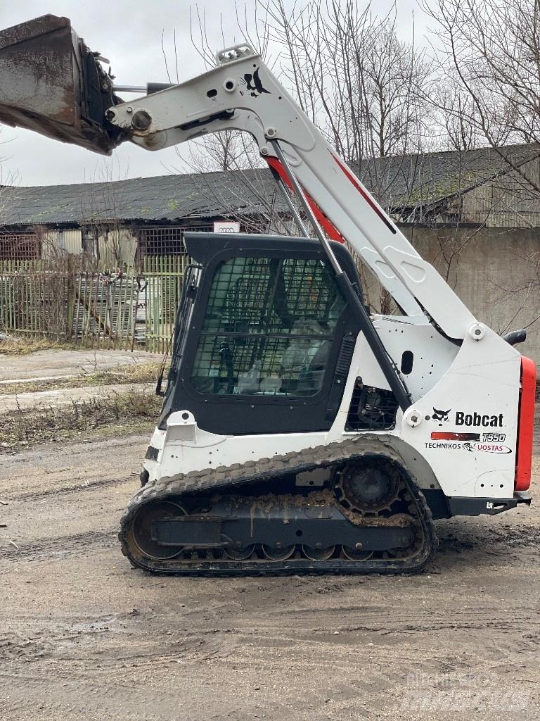 Bobcat T550 لوادر انزلاقية التوجيه