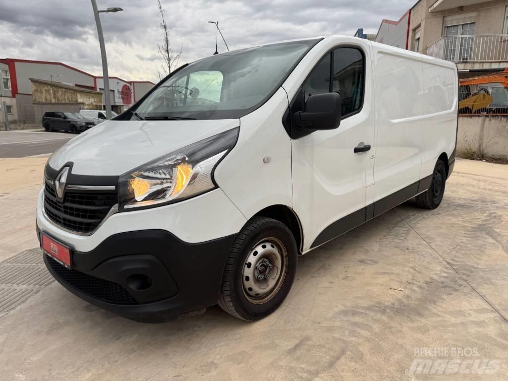 Renault Trafic شاحنة مقفلة