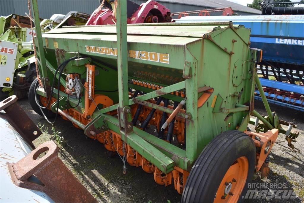 Amazone D8/30E مثاقيب