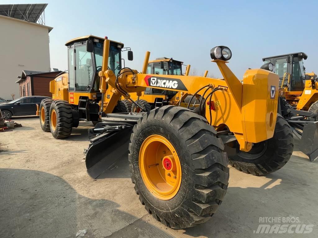 XCMG gr2153 لوادر بعجل