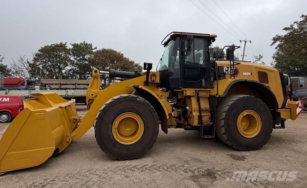 CAT 966 M لوادر بعجل