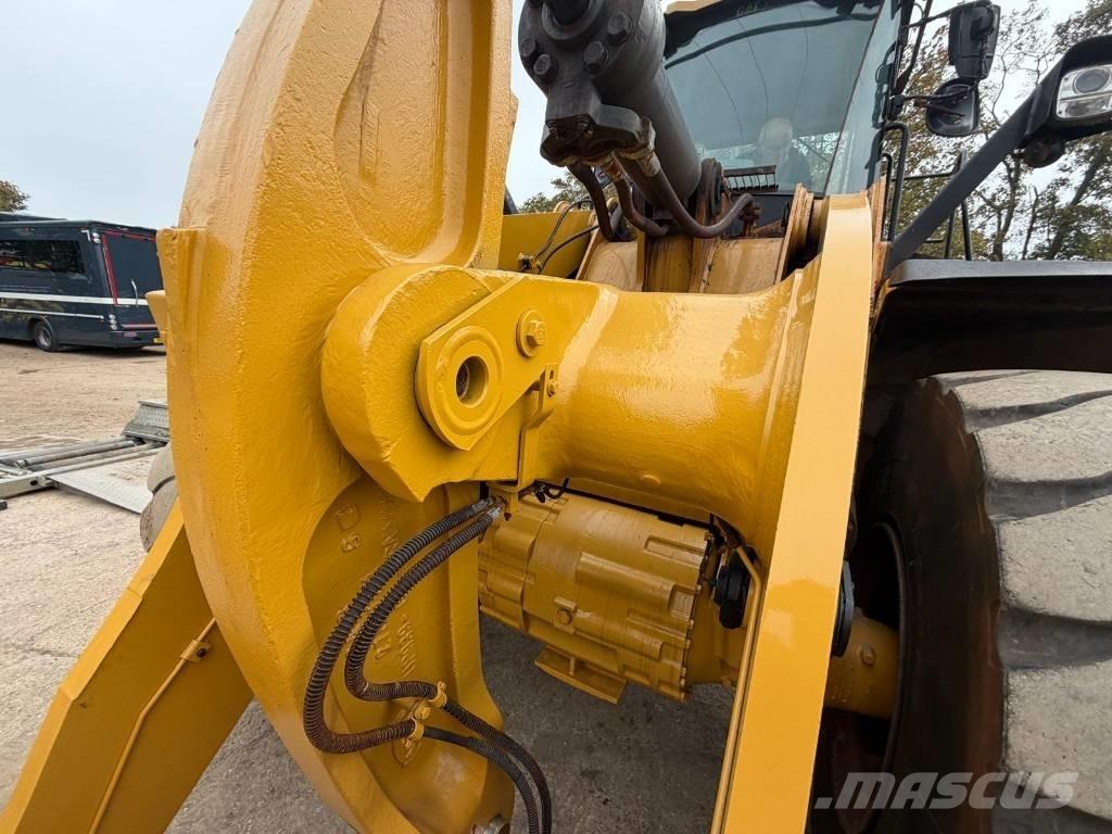 CAT 966 M لوادر بعجل