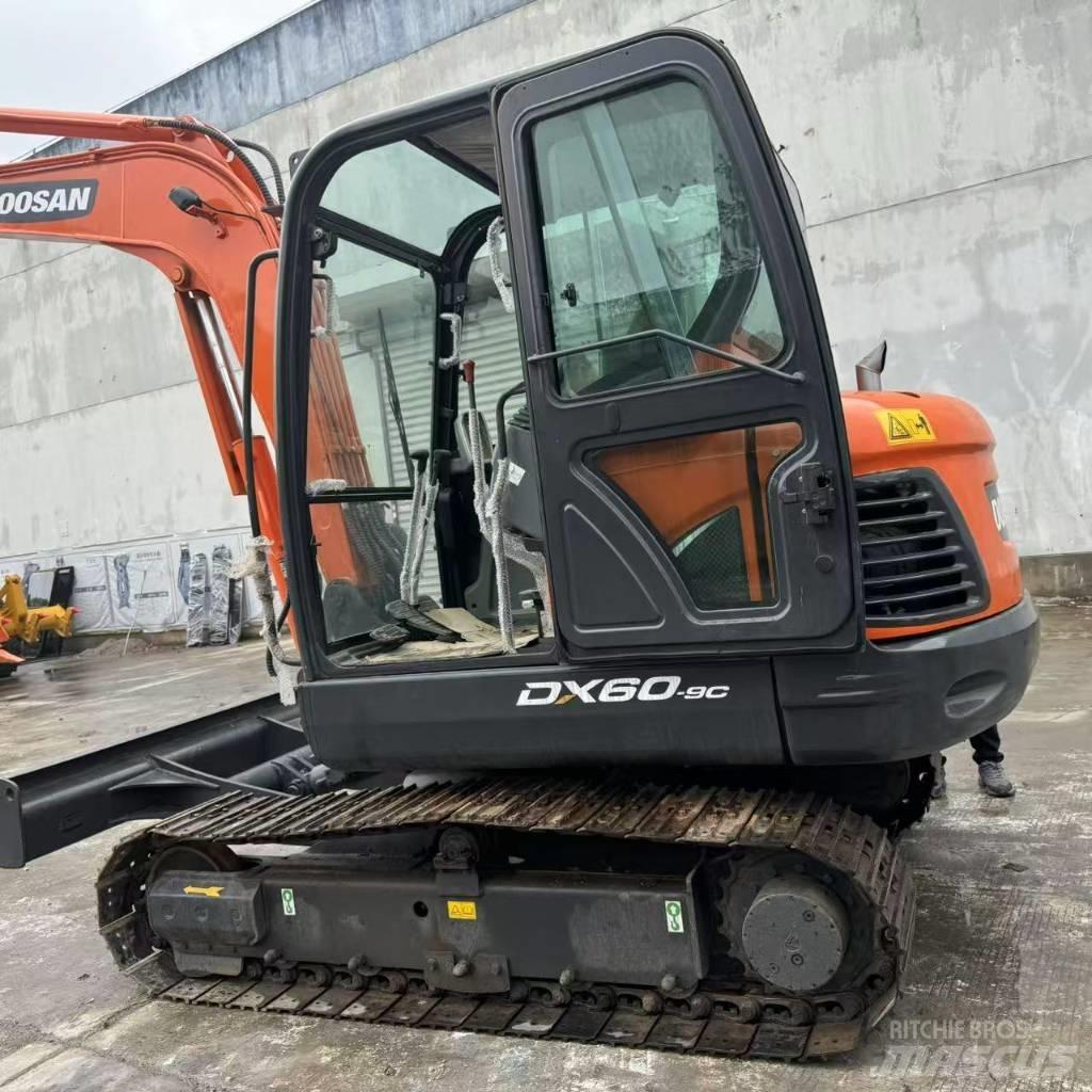 Doosan DX 60-9 C حفارات صغيرة أقل من 7 طن (حفارات صغيرة)