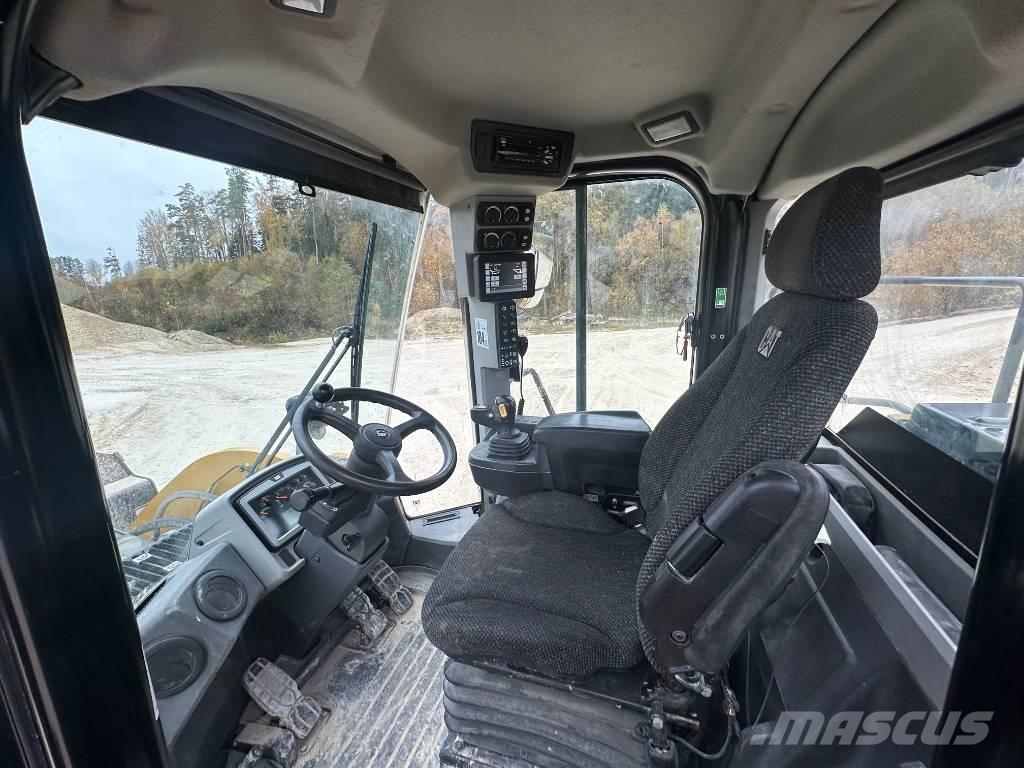 CAT 950 M لوادر بعجل