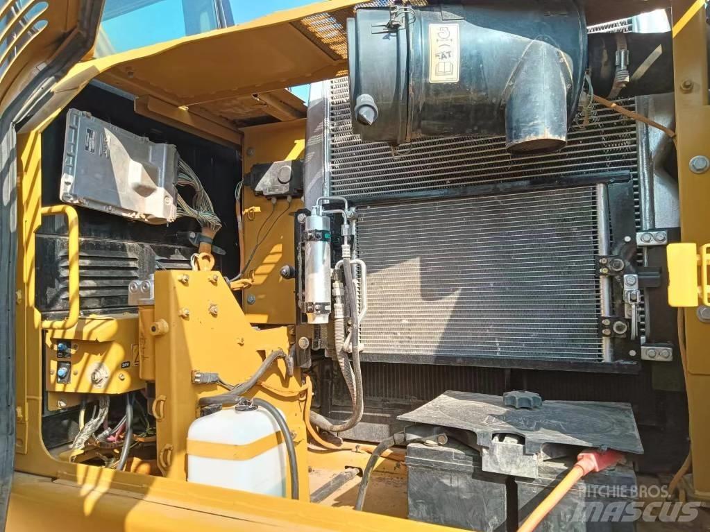 CAT 315D2GC حفارات زحافة