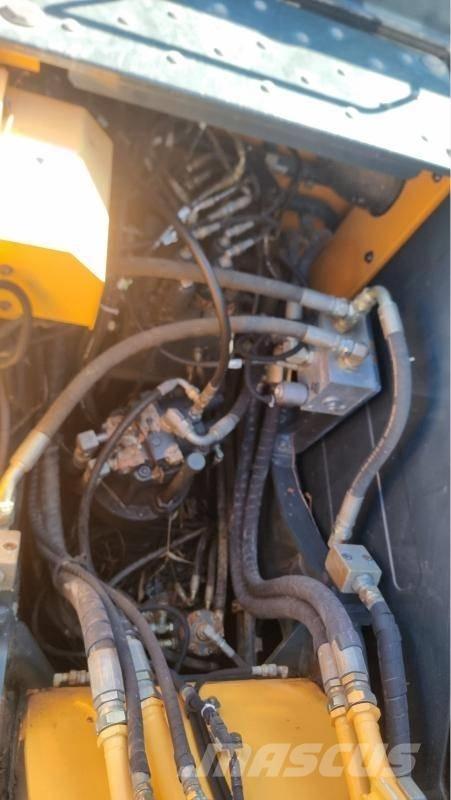 Hyundai HW145 حفارات بعجل