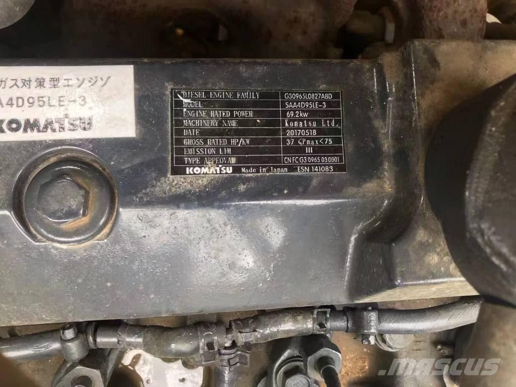 Komatsu PC 110 حفارات زحافة