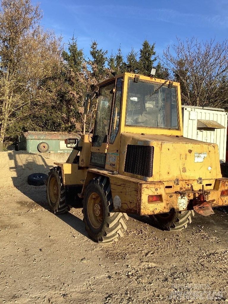 Fai komatsu Kbm56R لوادر بعجل