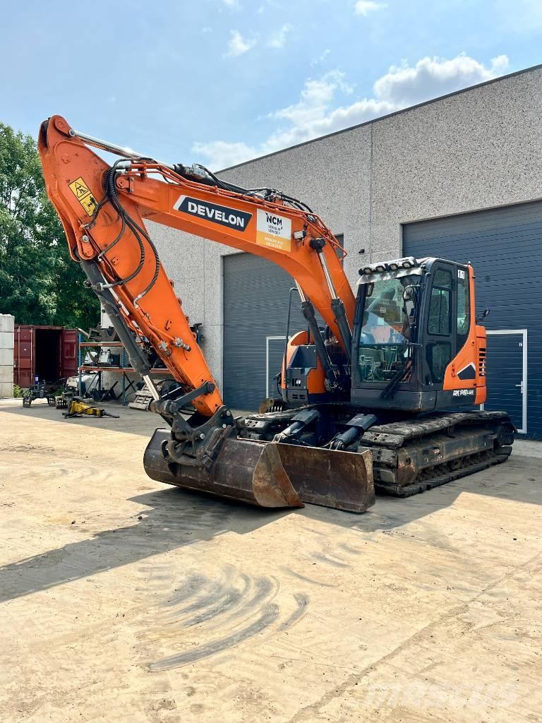Develon DX 140 LCR-7 حفارات زحافة