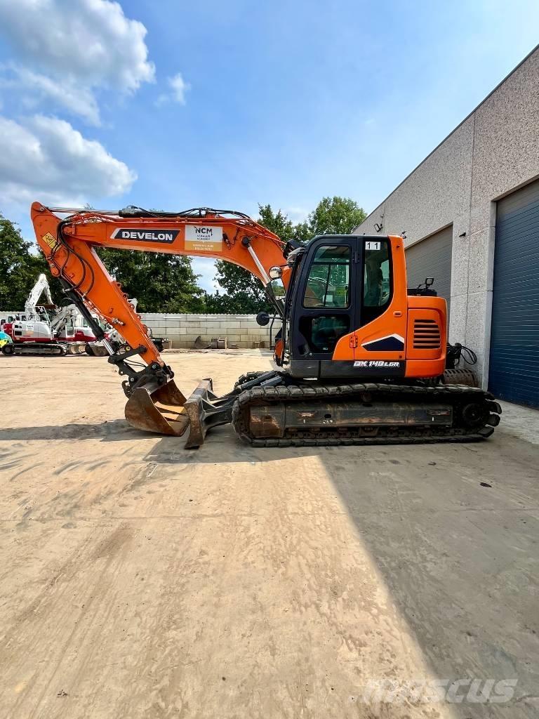 Develon DX 140 LCR-7 حفارات زحافة