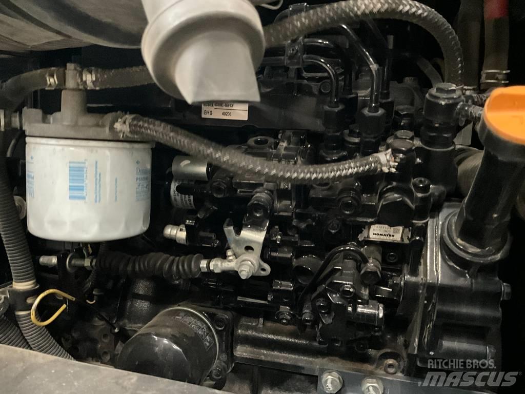 Komatsu PC 55 MR-3 حفارات صغيرة أقل من 7 طن (حفارات صغيرة)