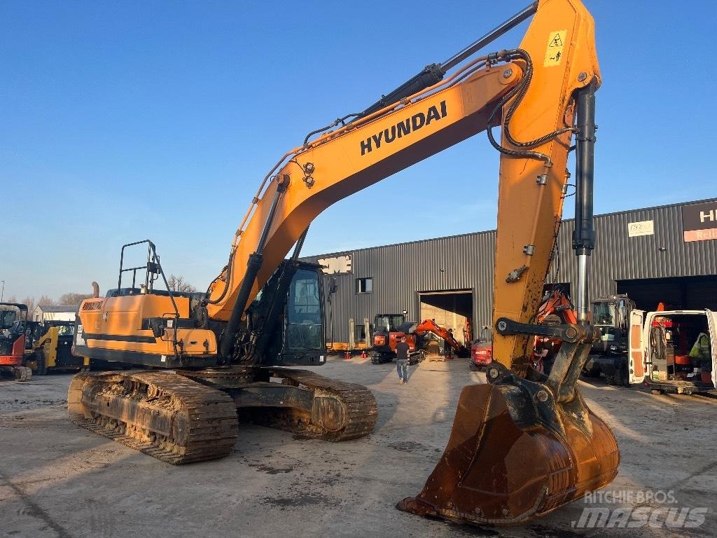 Hyundai HX 330 L حفارات زحافة