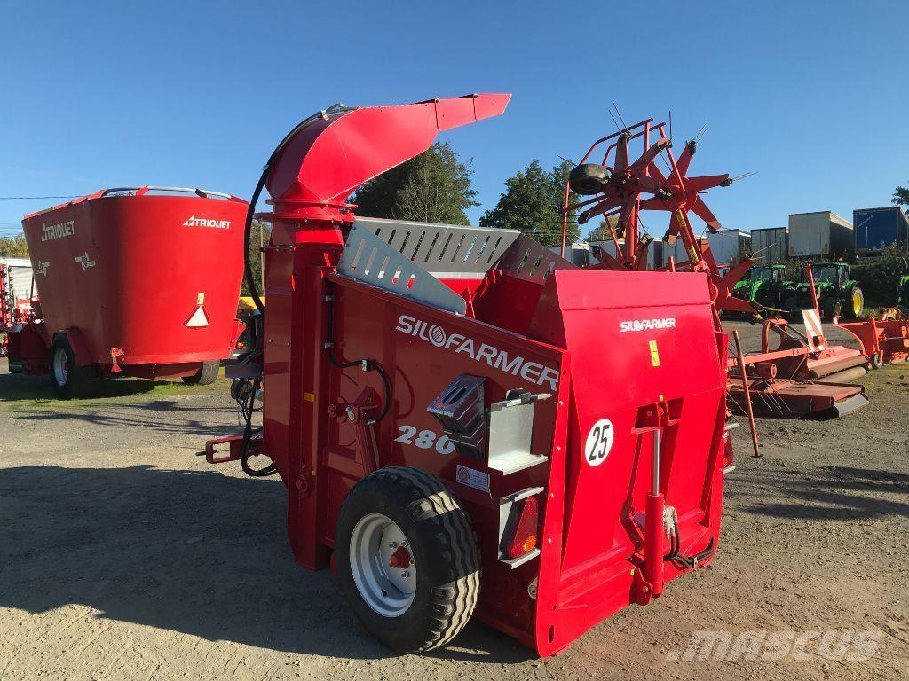 Silofarmer 280 آلات تمزيق الحزم وتقطيعها ونشرها