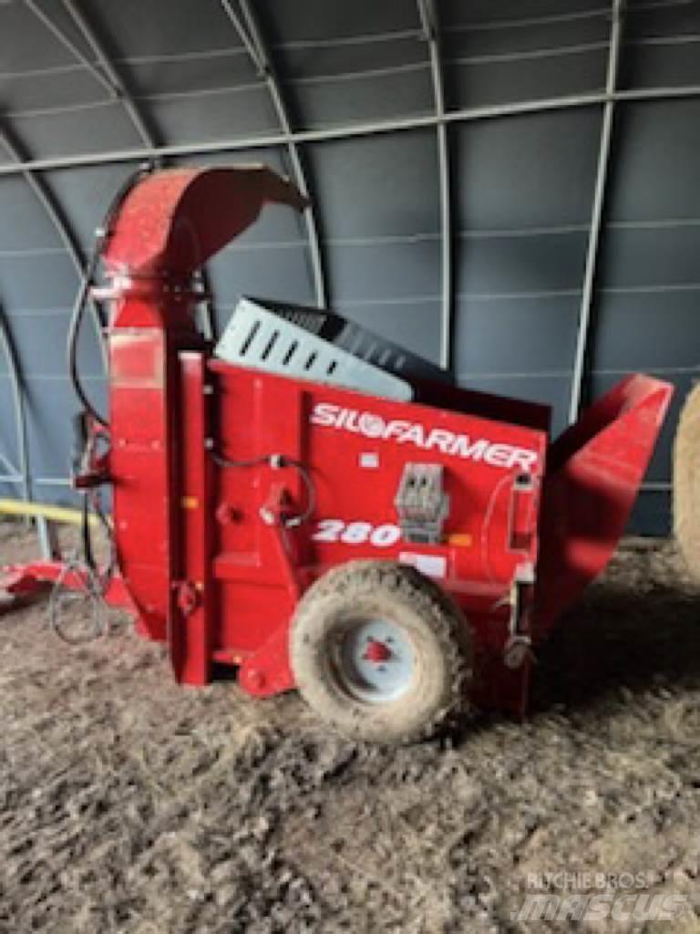 Silofarmer P280 آلات تمزيق الحزم وتقطيعها ونشرها