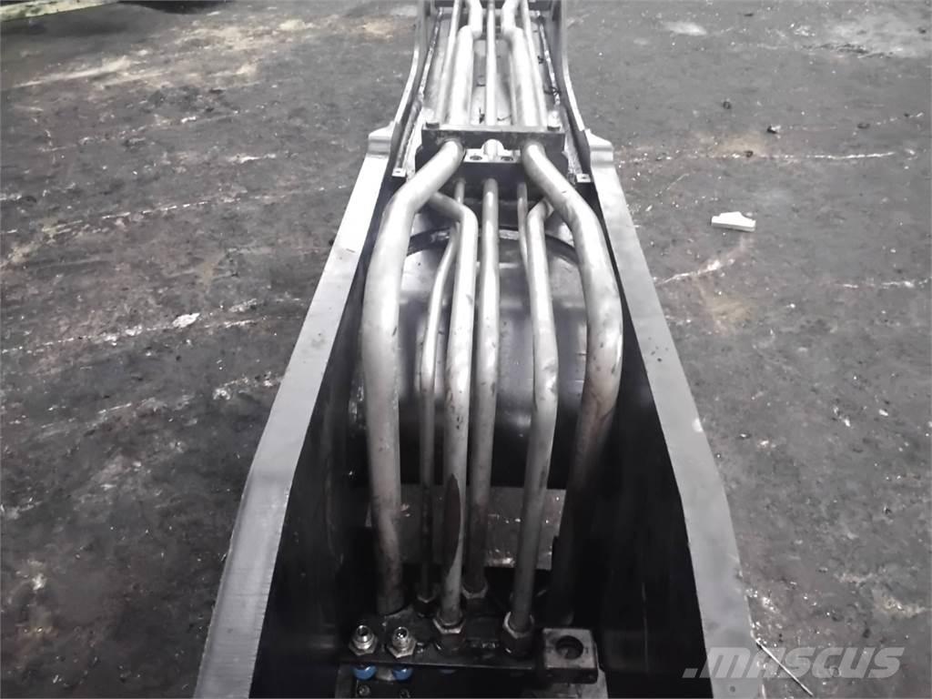 John Deere ch8 رافعات حصادات