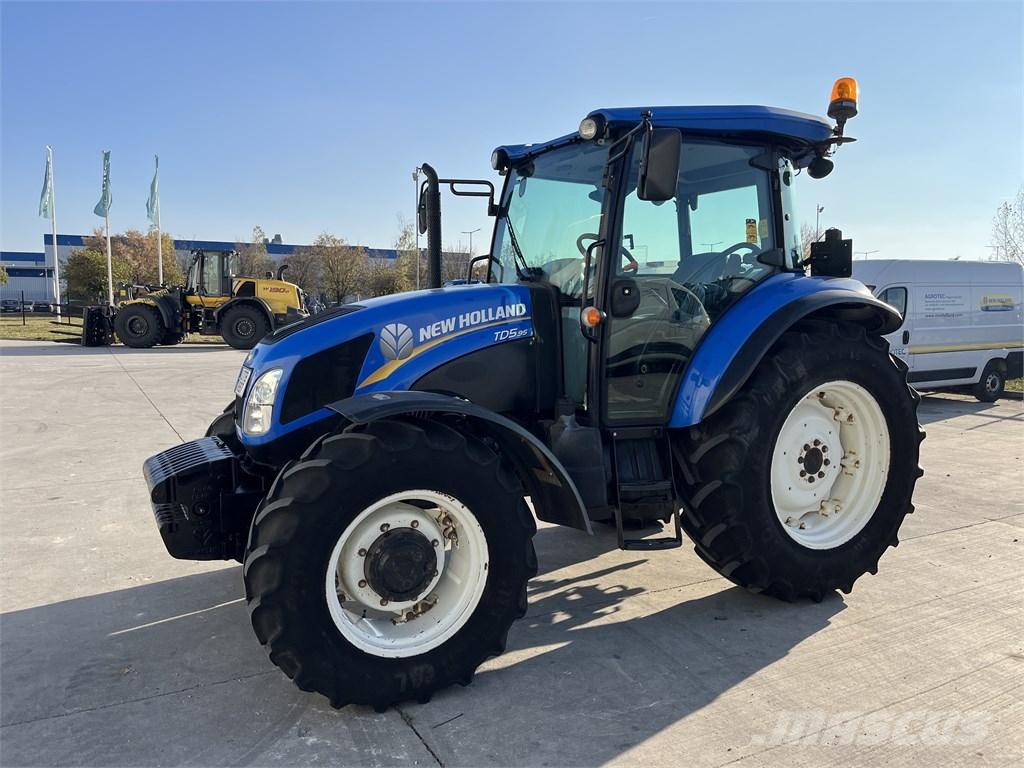 New Holland TD 5.95 الجرارات