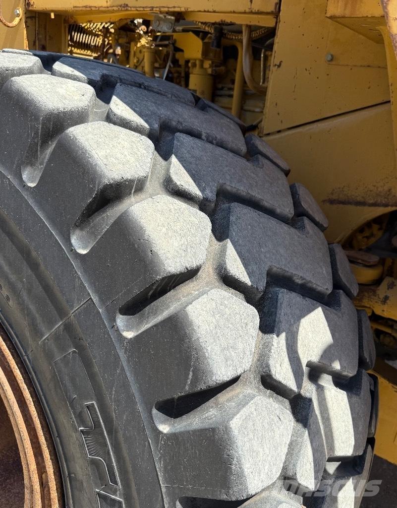 CAT 950 F لوادر بعجل