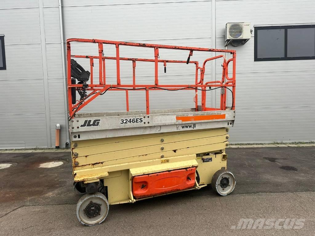 JLG 3246 ES رافعات مقصية الشكل