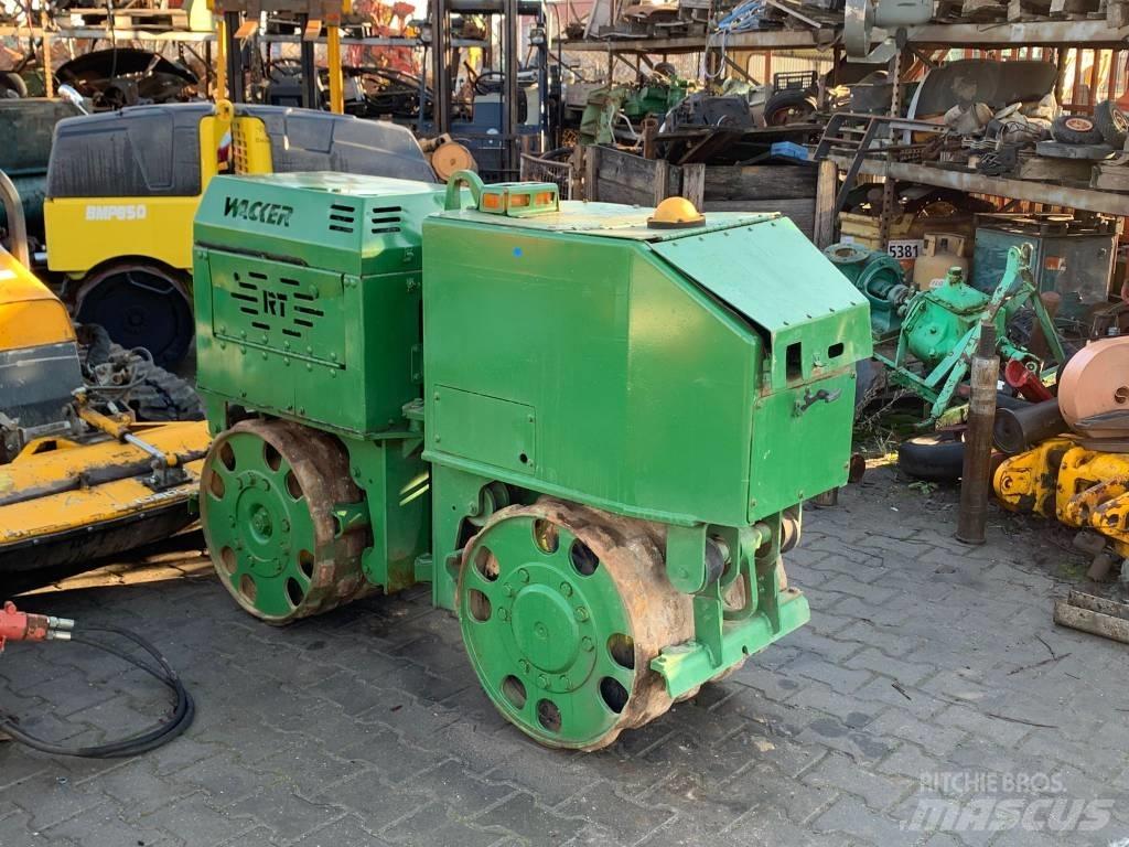 Wacker Neuson RT 560 مداحل رجاجة مجرورة