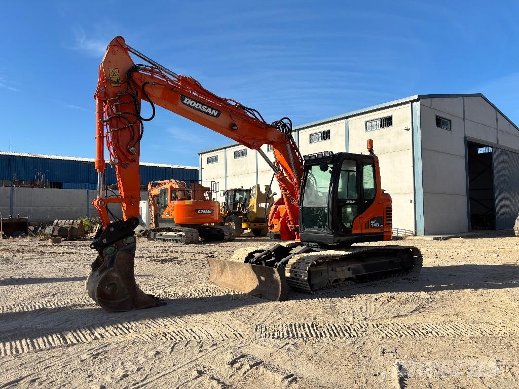 Doosan DX 140 LCR-3 حفارات زحافة