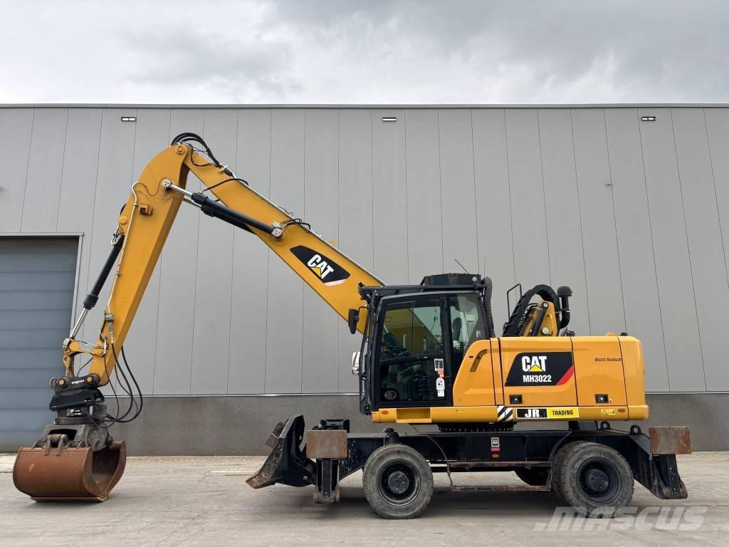 CAT MH 3022 مناولات المخلفات / مناولات صناعية
