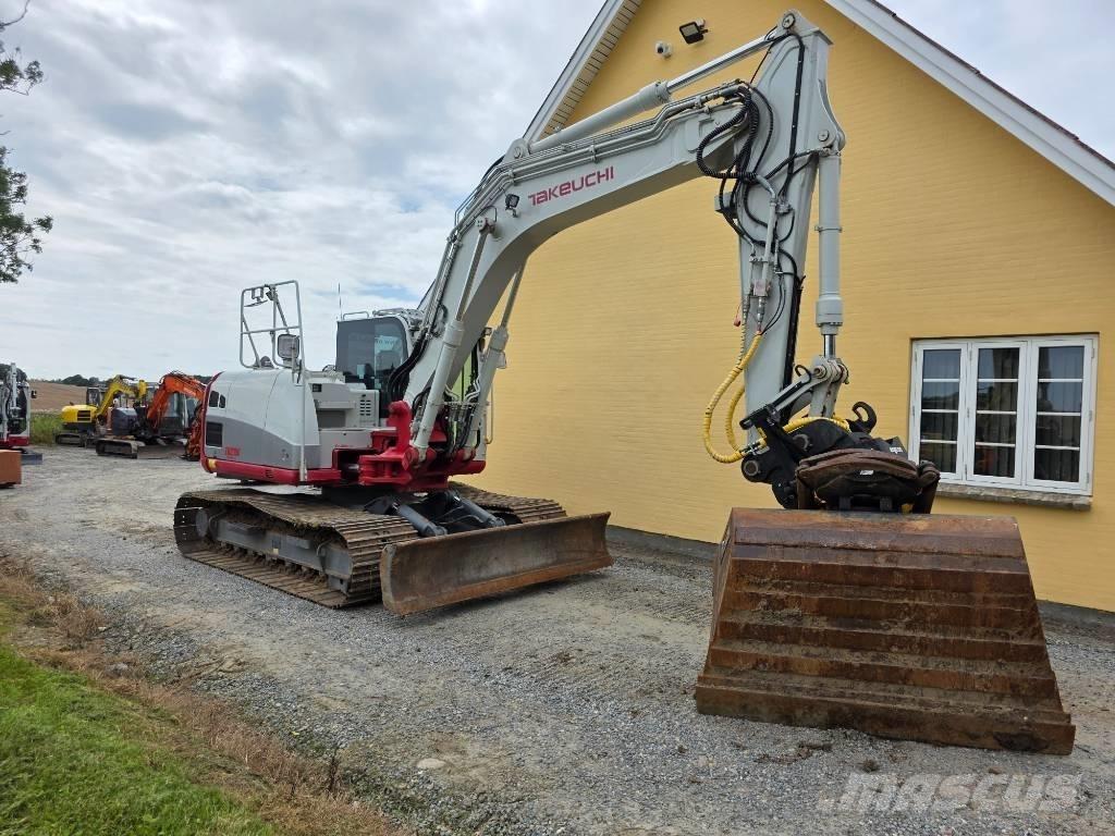 Takeuchi TB 2150 حفارات زحافة