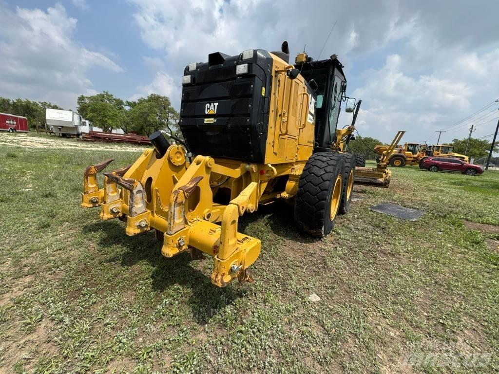 CAT 140M3 معدات تمهيد الطرق
