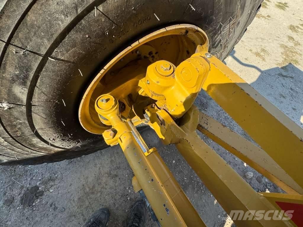 CAT 140M3 معدات تمهيد الطرق