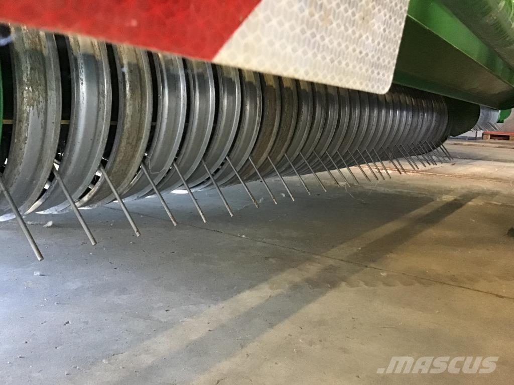 John Deere V461M محزمات مستديرة