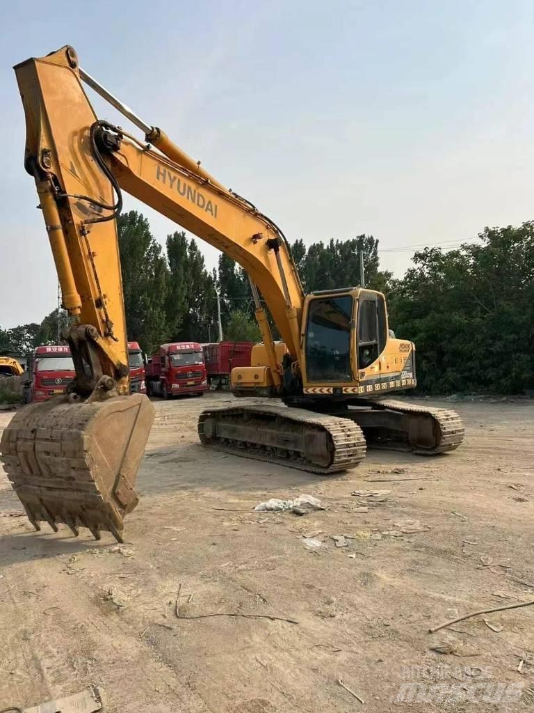 Hyundai 220lc-96 حفارات زحافة
