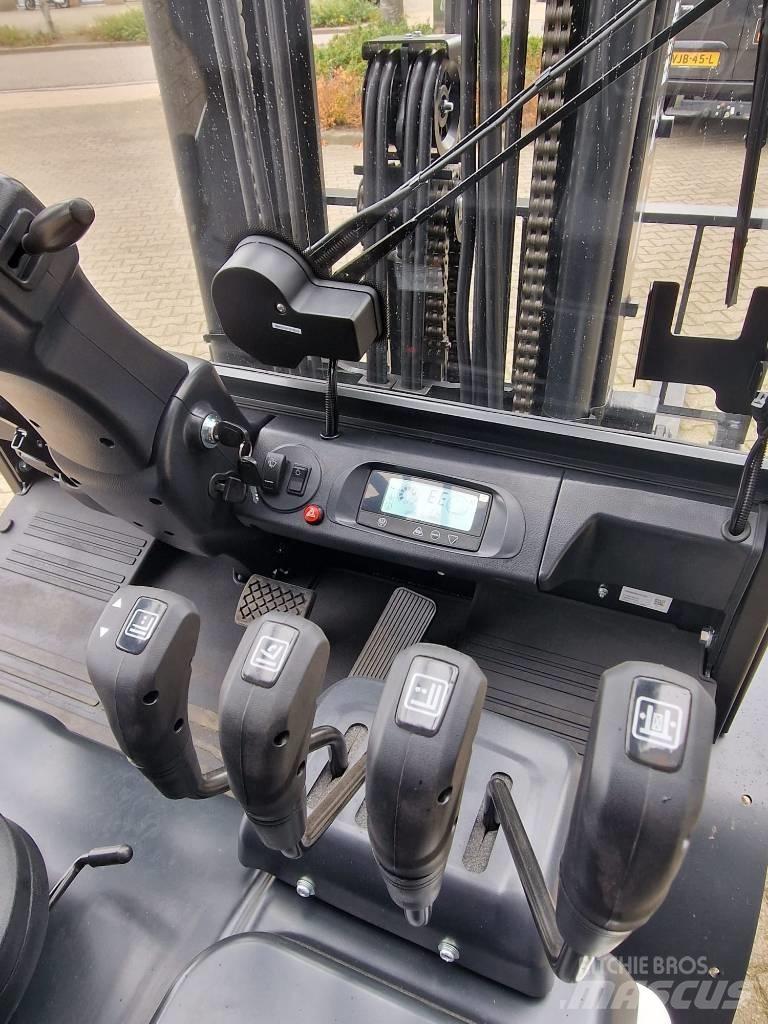 Bobcat B 30 X-7 Plus شاحنات ذات رافعات شوكية تعمل بالكهرباء