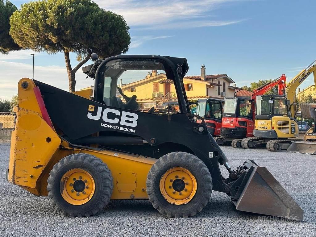 JCB 225 لوادر صغيرة