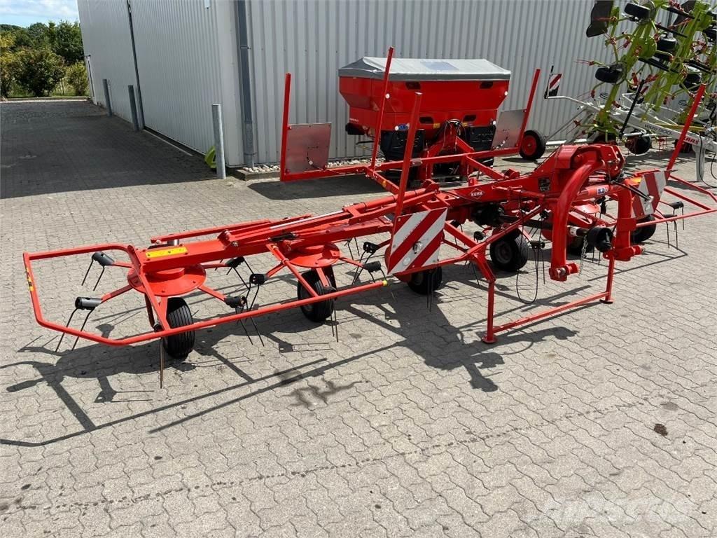 Kuhn GF6502 مكابس وميبسات التبن