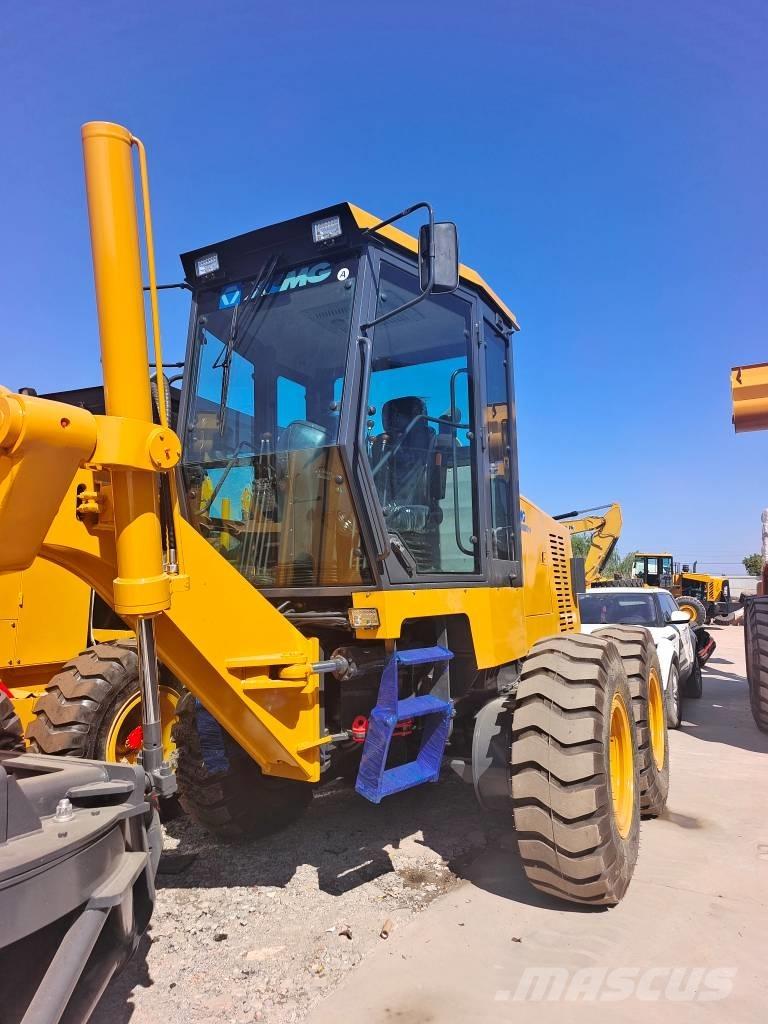 XCMG GR 1803 معدات تمهيد الطرق