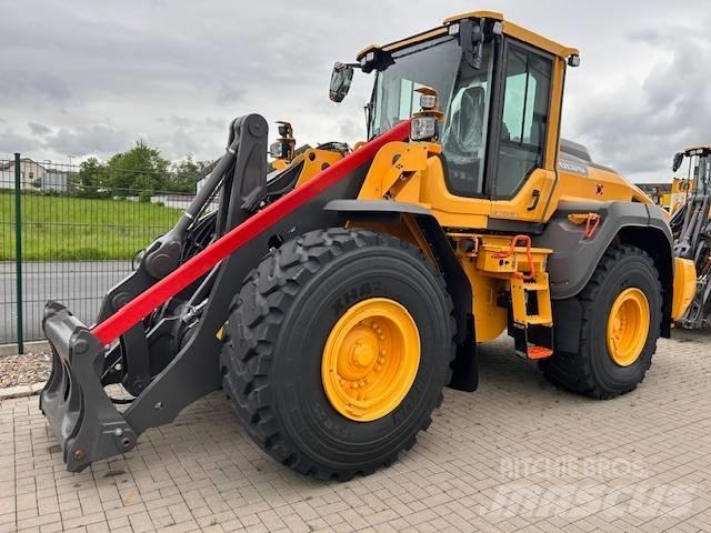 Volvo L 120 H لوادر بعجل