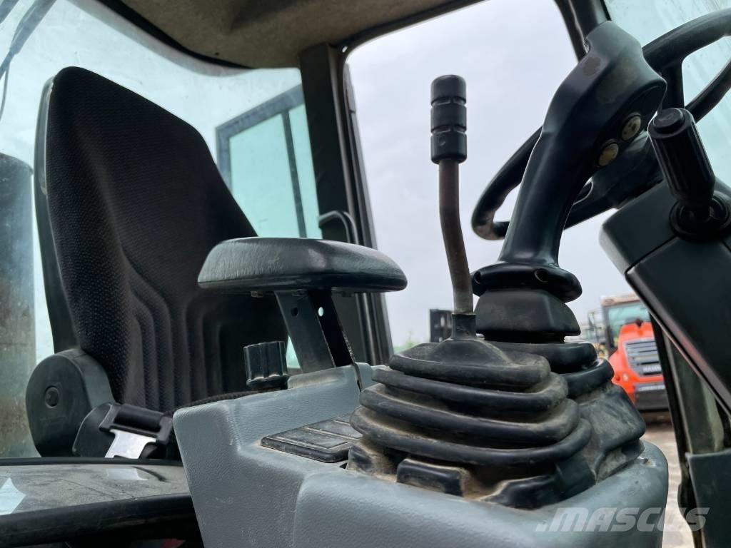 Volvo L 30 ZX لوادر بعجل