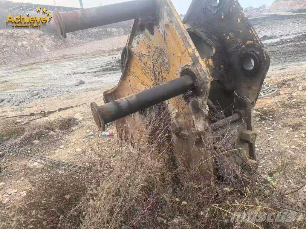 CAT 374 F حفارات زحافة