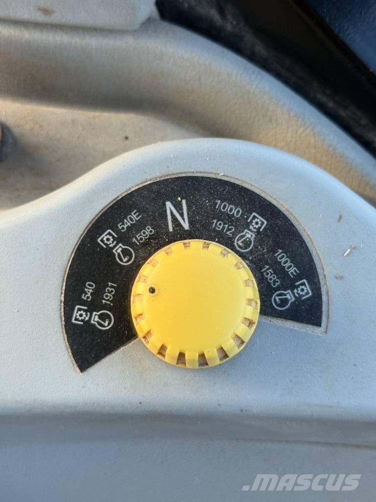 New Holland T 7.270 الجرارات