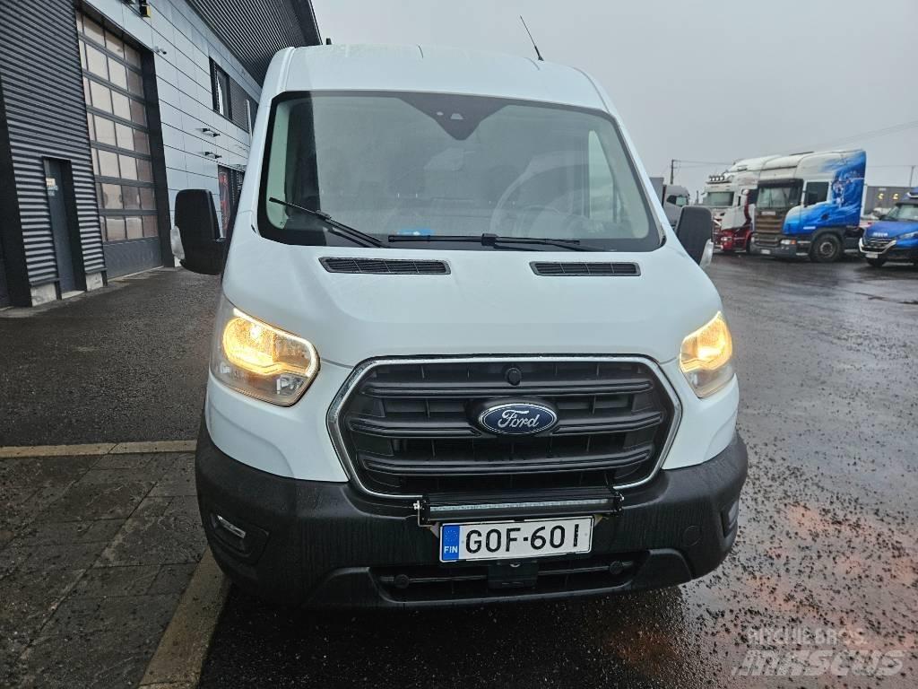 Ford Transit شاحنة مقفلة