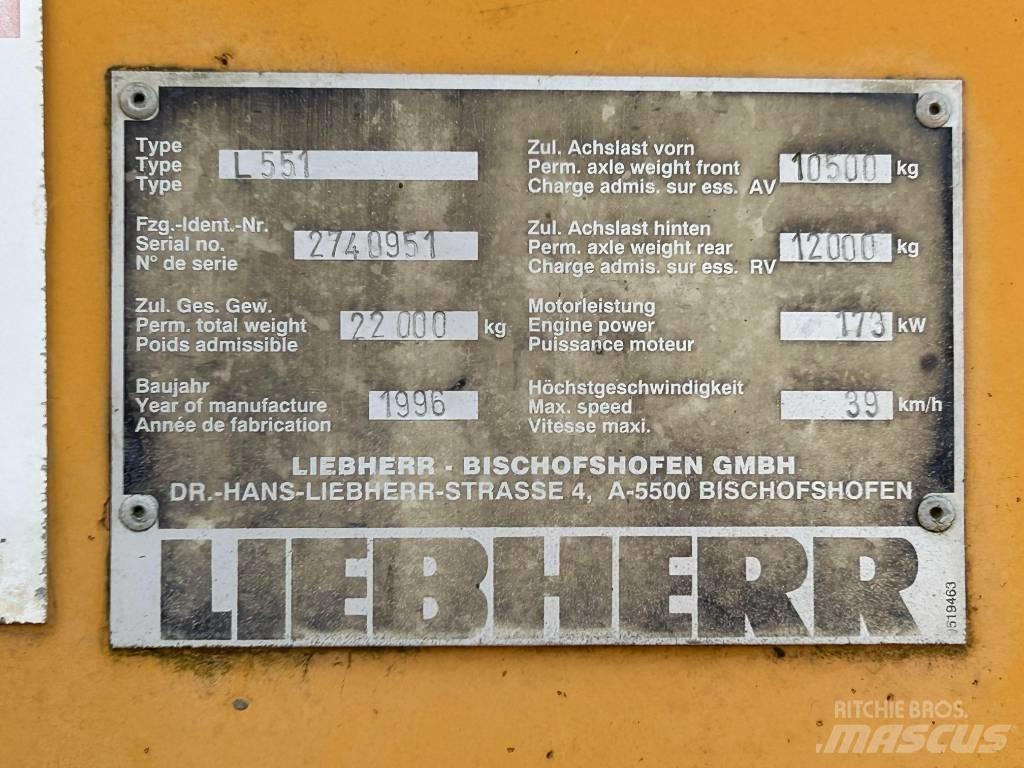 Liebherr L 551 لوادر بعجل