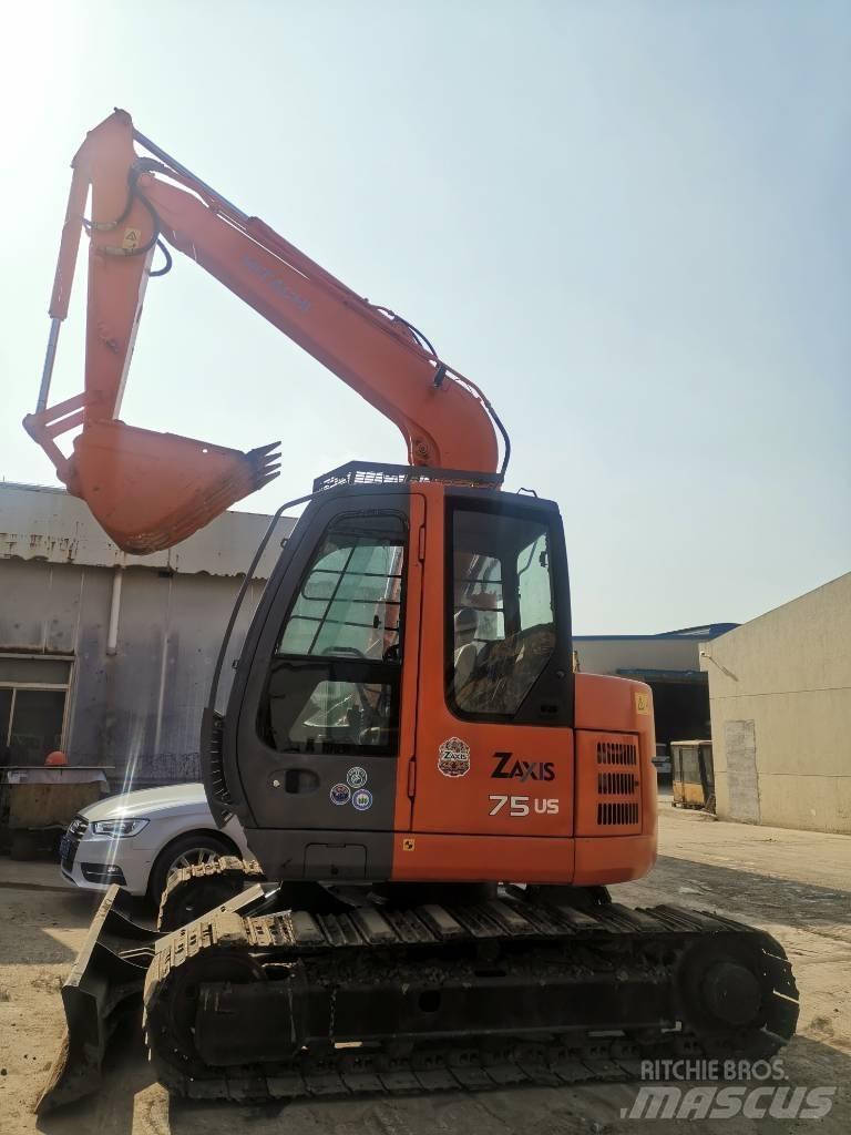 Hitachi ZX 75 حفارات زحافة