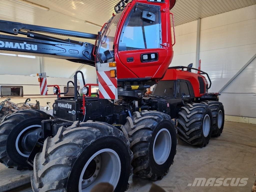 Komatsu 931 XC حصادات