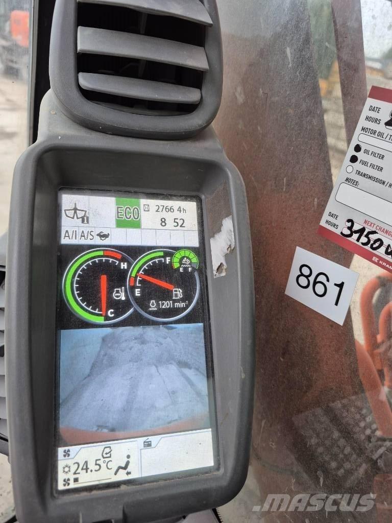 Hitachi ZX 135 حفارات زحافة