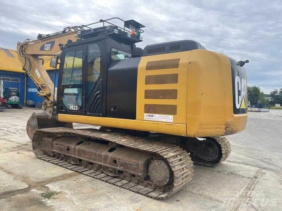 CAT 320 EL حفارات زحافة