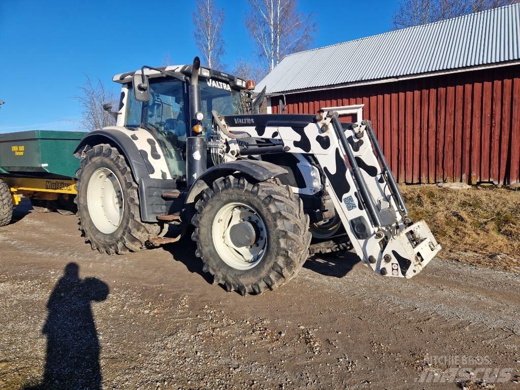 Valtra N 163 الجرارات