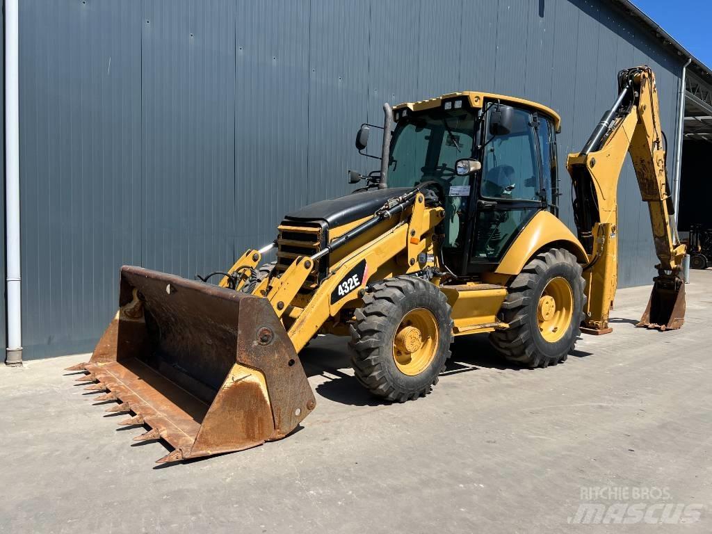 CAT 432E لوادر ذات جرافات عكسية
